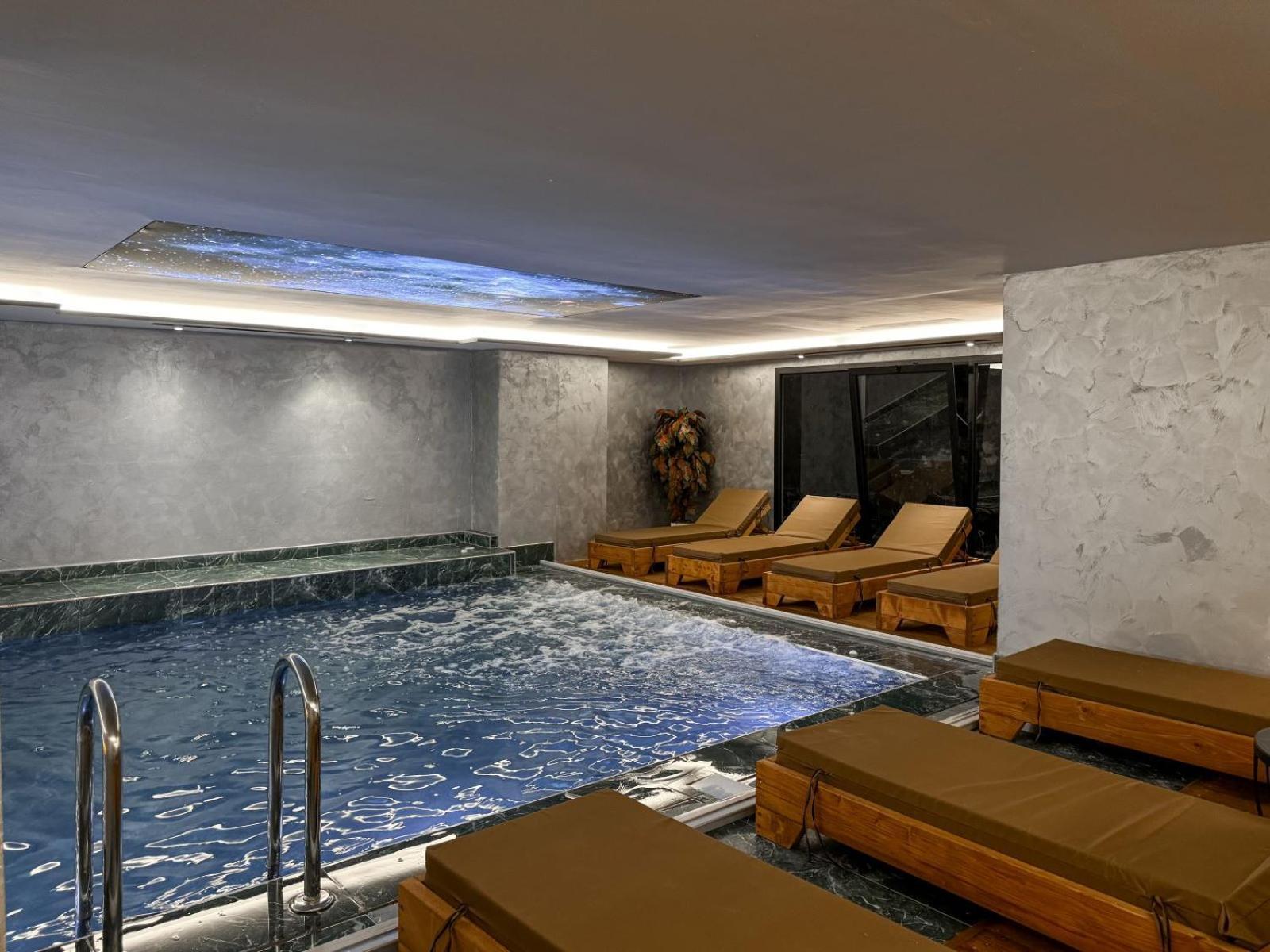 Toer Hotel & Spa ซารานเดอ ภายนอก รูปภาพ