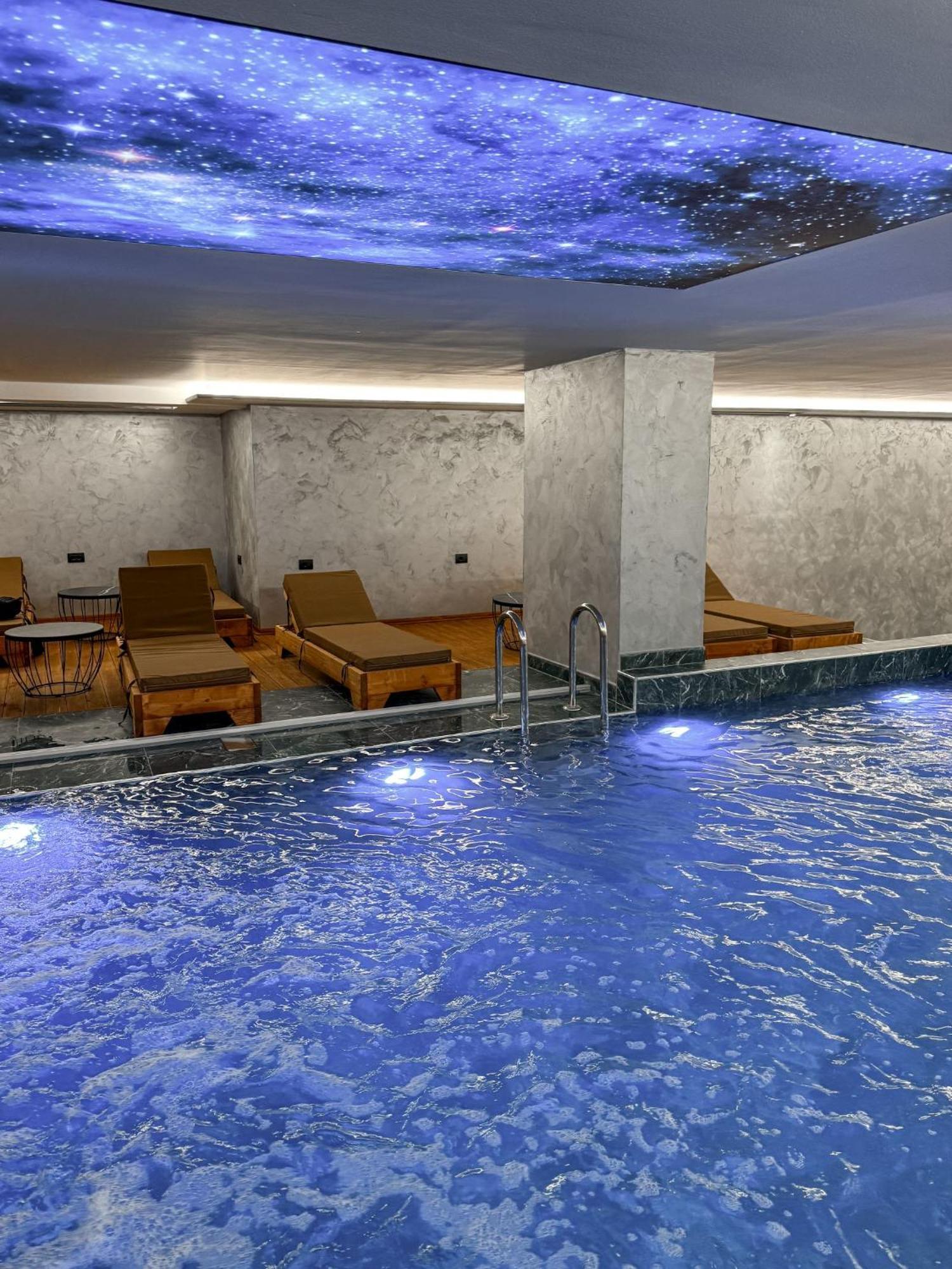Toer Hotel & Spa ซารานเดอ ภายนอก รูปภาพ