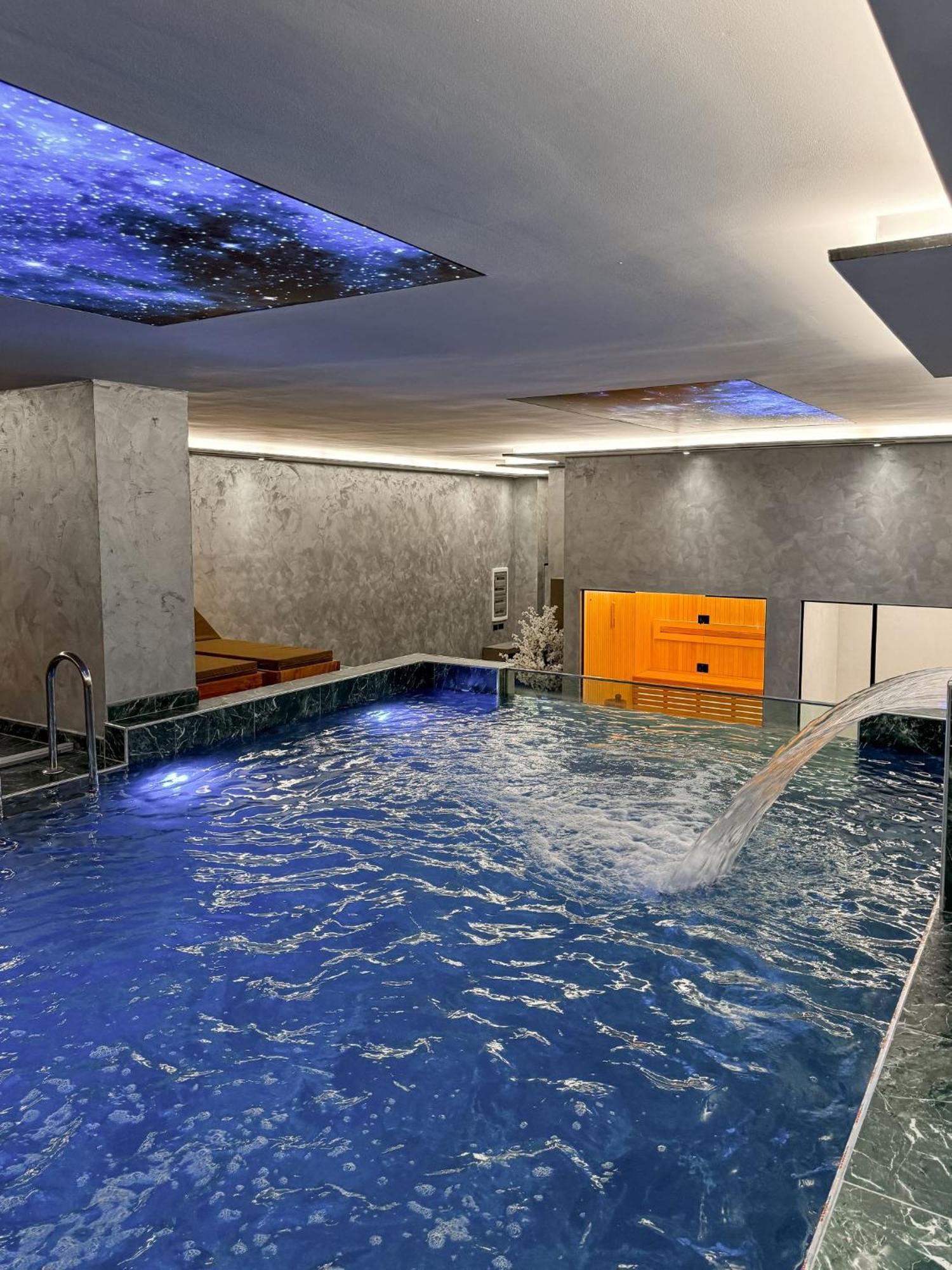 Toer Hotel & Spa ซารานเดอ ภายนอก รูปภาพ